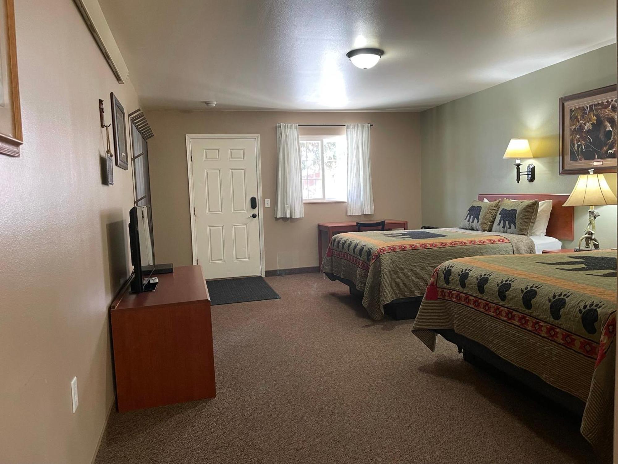 Antlers Lodge Cooke City Room photo